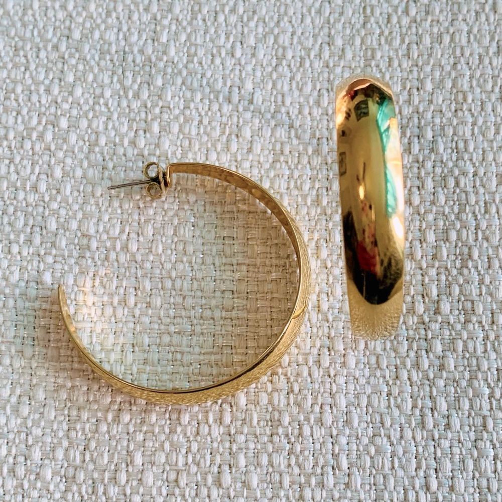 Vintage Gold Tone Open Hoop Earrings